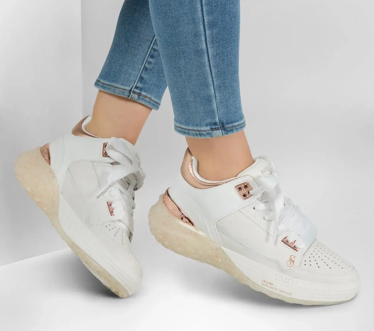 Snoop Dogg: Sizzle – Buckets